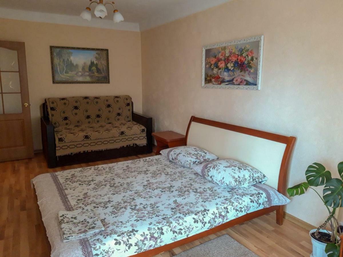 Apartment On Livoberezna Metro Station Kiev Exterior foto